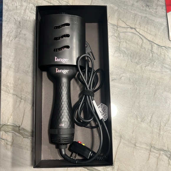 L'ANGE HAIR Le Volume 2-in-1 Titanium Blow Dryer Brush - Picture 9 of 10